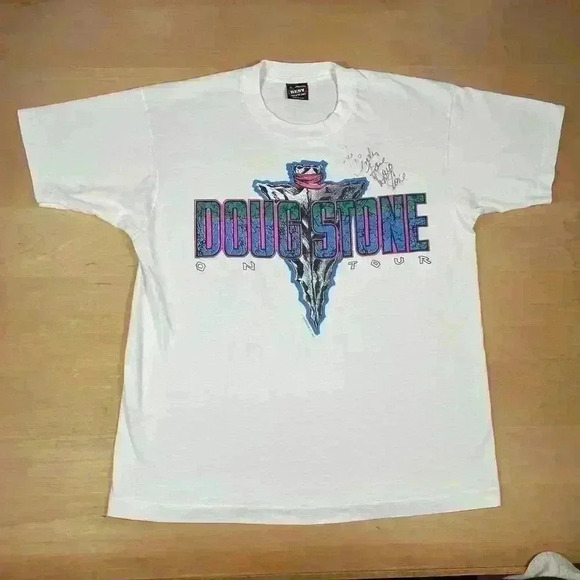 Vintage 1991 Doug Stone on Tour T-shirt SIGNED size Large country artist - Picture 1 of 8